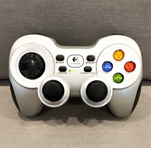 Logitech wireless gamepad f710 - logitech,